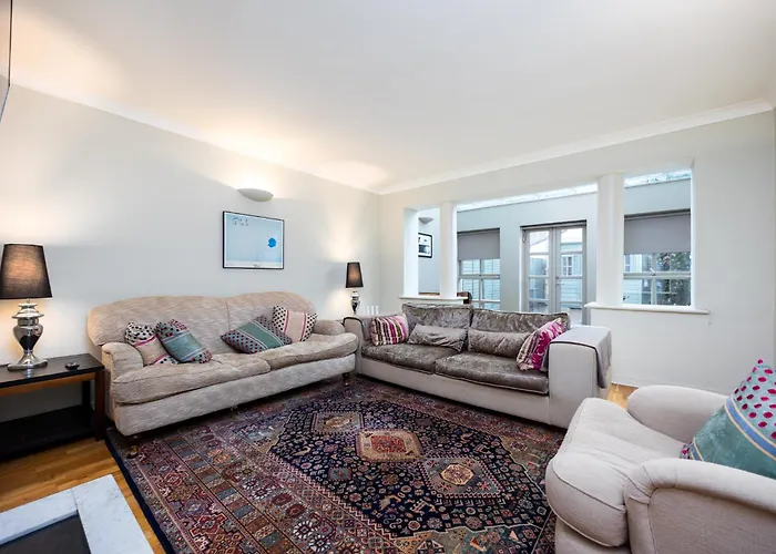 شقة Spacious 3bed With Parking-near Harcourt Luas Stop دبلن