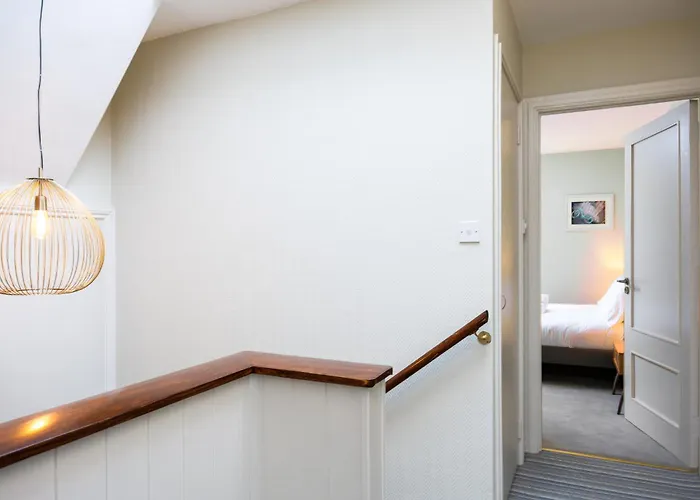 شقة Spacious 3bed With Parking-near Harcourt Luas Stop *