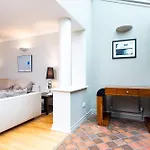 公寓 Spacious 3bed With Parking-near Harcourt Luas Stop