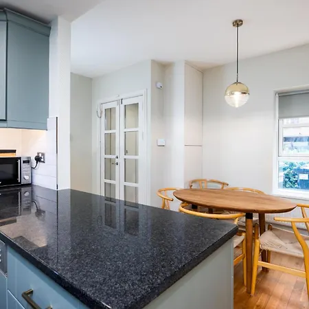 公寓 Spacious 3bed With Parking-near Harcourt Luas Stop 都柏林